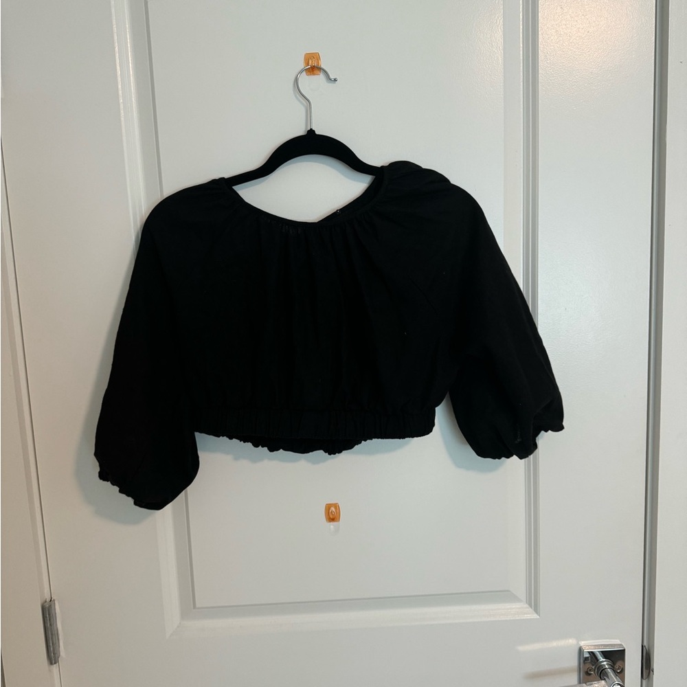 CROPPED TOP WITH OPEN BACK